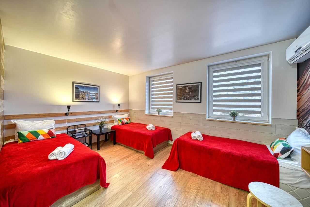 Fox Rooms Aparthotel Stara Zagora Quarto foto